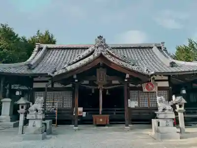 美波多神社の{uncategorized: "未分類", other: "その他", undefined: "問題あり", building: "その他建物", grave: "お墓", sacred_gate: "鳥居", guardian: "狛犬", statue: "像", buddha: "仏像", history: "歴史", nature: "自然", garden: "庭園", animal: "動物", pagoda: "塔", temizu: "手水舎", mountain_gate: "山門・神門", sanctuary: "本殿・本堂", subordinate: "末社・摂社", art: "芸術", scenery: "景色", jizo: "地蔵", ema: "絵馬", goshuin: "御朱印", omikuji: "おみくじ", items: "授与品その他", amulet: "お守り", goshuincho: "御朱印帳", eats: "食事", festival: "お祭り", votive_dance: "神楽", shichigosan: "七五三参", wedding: "結婚式", experience: "体験その他", initially: "初詣", around: "周辺", anti_infection: "感染症対策"}