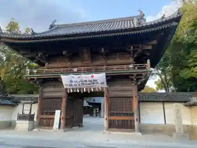 魚吹八幡神社の{uncategorized: "未分類", other: "その他", undefined: "問題あり", building: "その他建物", grave: "お墓", sacred_gate: "鳥居", guardian: "狛犬", statue: "像", buddha: "仏像", history: "歴史", nature: "自然", garden: "庭園", animal: "動物", pagoda: "塔", temizu: "手水舎", mountain_gate: "山門・神門", sanctuary: "本殿・本堂", subordinate: "末社・摂社", art: "芸術", scenery: "景色", jizo: "地蔵", ema: "絵馬", goshuin: "御朱印", omikuji: "おみくじ", items: "授与品その他", amulet: "お守り", goshuincho: "御朱印帳", eats: "食事", festival: "お祭り", votive_dance: "神楽", shichigosan: "七五三参", wedding: "結婚式", experience: "体験その他", initially: "初詣", around: "周辺", anti_infection: "感染症対策"}