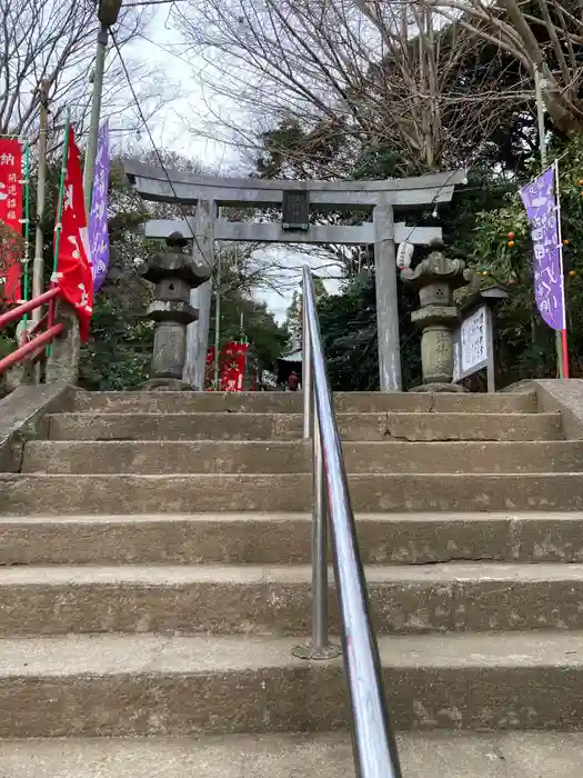 諏訪神社の鳥居