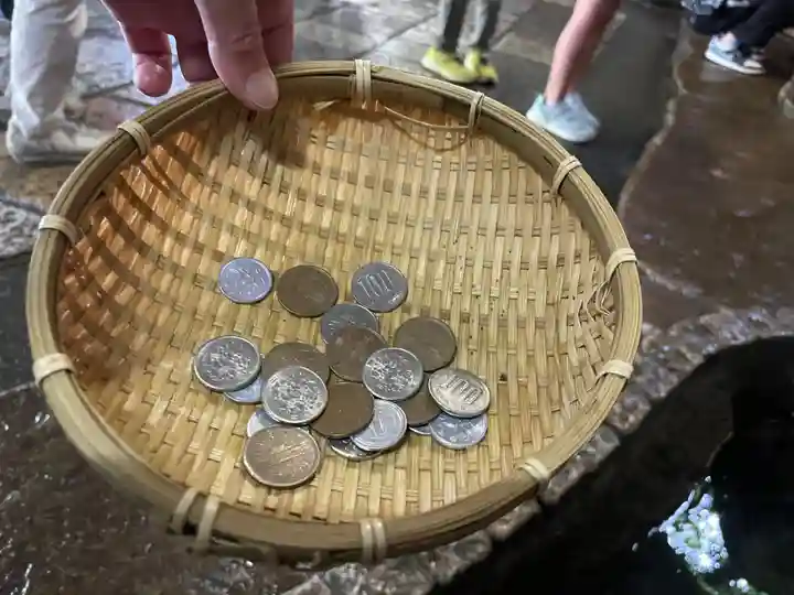 銭洗弁財天宇賀福神社(神奈川県)