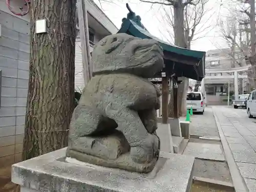 穏田神社の狛犬