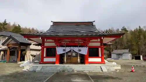 中富良野神社の本殿