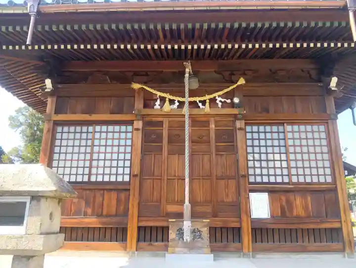 生島神社の{uncategorized: "未分類", other: "その他", undefined: "問題あり", building: "その他建物", grave: "お墓", sacred_gate: "鳥居", guardian: "狛犬", statue: "像", buddha: "仏像", history: "歴史", nature: "自然", garden: "庭園", animal: "動物", pagoda: "塔", temizu: "手水舎", mountain_gate: "山門・神門", sanctuary: "本殿・本堂", subordinate: "末社・摂社", art: "芸術", scenery: "景色", jizo: "地蔵", ema: "絵馬", goshuin: "御朱印", omikuji: "おみくじ", items: "授与品その他", amulet: "お守り", goshuincho: "御朱印帳", eats: "食事", festival: "お祭り", votive_dance: "神楽", shichigosan: "七五三参", wedding: "結婚式", experience: "体験その他", initially: "初詣", around: "周辺", anti_infection: "感染症対策"}