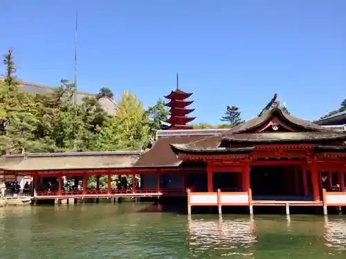 厳島神社の建物その他