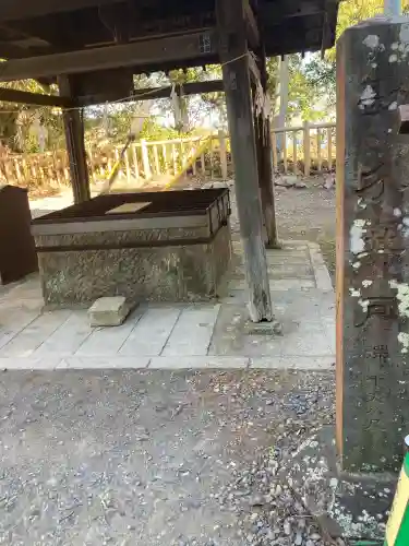 久能山東照宮の{uncategorized: "未分類", other: "その他", undefined: "問題あり", building: "その他建物", grave: "お墓", sacred_gate: "鳥居", guardian: "狛犬", statue: "像", buddha: "仏像", history: "歴史", nature: "自然", garden: "庭園", animal: "動物", pagoda: "塔", temizu: "手水舎", mountain_gate: "山門・神門", sanctuary: "本殿・本堂", subordinate: "末社・摂社", art: "芸術", scenery: "景色", jizo: "地蔵", ema: "絵馬", goshuin: "御朱印", omikuji: "おみくじ", items: "授与品その他", amulet: "お守り", goshuincho: "御朱印帳", eats: "食事", festival: "お祭り", votive_dance: "神楽", shichigosan: "七五三参", wedding: "結婚式", experience: "体験その他", initially: "初詣", around: "周辺", anti_infection: "感染症対策"}