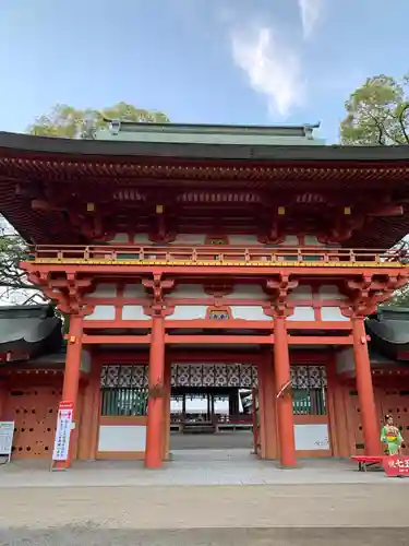 武蔵一宮氷川神社の山門