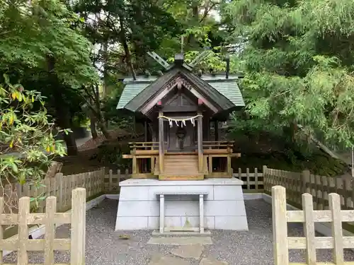 千歳神社の末社・摂社