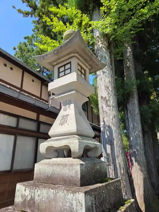 一本杉白山神社(岐阜県)