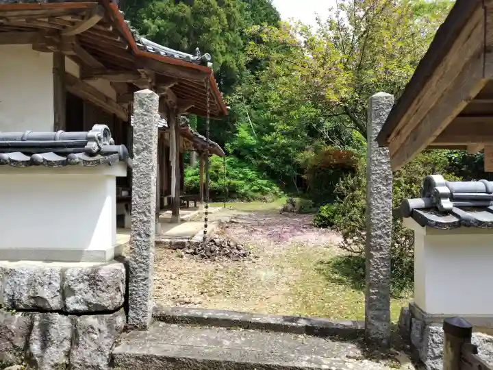 慈久神社の{uncategorized: "未分類", other: "その他", undefined: "問題あり", building: "その他建物", grave: "お墓", sacred_gate: "鳥居", guardian: "狛犬", statue: "像", buddha: "仏像", history: "歴史", nature: "自然", garden: "庭園", animal: "動物", pagoda: "塔", temizu: "手水舎", mountain_gate: "山門・神門", sanctuary: "本殿・本堂", subordinate: "末社・摂社", art: "芸術", scenery: "景色", jizo: "地蔵", ema: "絵馬", goshuin: "御朱印", omikuji: "おみくじ", items: "授与品その他", amulet: "お守り", goshuincho: "御朱印帳", eats: "食事", festival: "お祭り", votive_dance: "神楽", shichigosan: "七五三参", wedding: "結婚式", experience: "体験その他", initially: "初詣", around: "周辺", anti_infection: "感染症対策"}