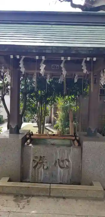湯島御霊社の手水舎