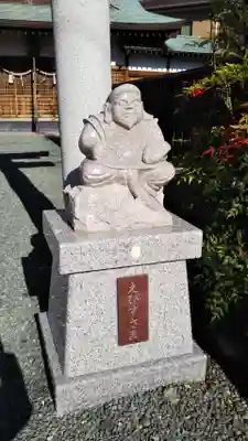 西宮神社の像