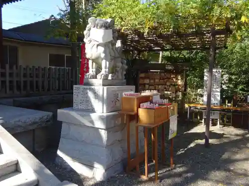 お三の宮日枝神社の狛犬