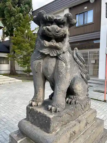 烈々布神社の狛犬