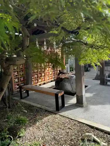 御嶽神社茅萱宮の手水舎