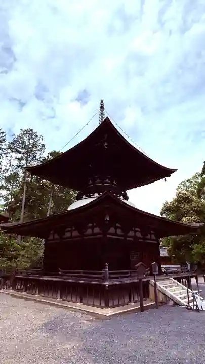 石山寺の{uncategorized: "未分類", other: "その他", undefined: "問題あり", building: "その他建物", grave: "お墓", sacred_gate: "鳥居", guardian: "狛犬", statue: "像", buddha: "仏像", history: "歴史", nature: "自然", garden: "庭園", animal: "動物", pagoda: "塔", temizu: "手水舎", mountain_gate: "山門・神門", sanctuary: "本殿・本堂", subordinate: "末社・摂社", art: "芸術", scenery: "景色", jizo: "地蔵", ema: "絵馬", goshuin: "御朱印", omikuji: "おみくじ", items: "授与品その他", amulet: "お守り", goshuincho: "御朱印帳", eats: "食事", festival: "お祭り", votive_dance: "神楽", shichigosan: "七五三参", wedding: "結婚式", experience: "体験その他", initially: "初詣", around: "周辺", anti_infection: "感染症対策"}