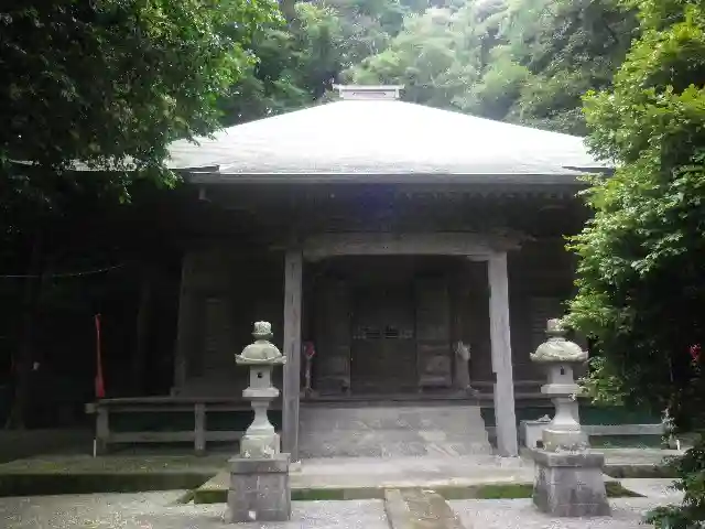 岩殿寺の本殿・本堂