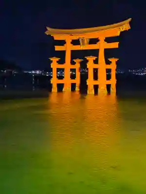 厳島神社の{uncategorized: "未分類", other: "その他", undefined: "問題あり", building: "その他建物", grave: "お墓", sacred_gate: "鳥居", guardian: "狛犬", statue: "像", buddha: "仏像", history: "歴史", nature: "自然", garden: "庭園", animal: "動物", pagoda: "塔", temizu: "手水舎", mountain_gate: "山門・神門", sanctuary: "本殿・本堂", subordinate: "末社・摂社", art: "芸術", scenery: "景色", jizo: "地蔵", ema: "絵馬", goshuin: "御朱印", omikuji: "おみくじ", items: "授与品その他", amulet: "お守り", goshuincho: "御朱印帳", eats: "食事", festival: "お祭り", votive_dance: "神楽", shichigosan: "七五三参", wedding: "結婚式", experience: "体験その他", initially: "初詣", around: "周辺", anti_infection: "感染症対策"}