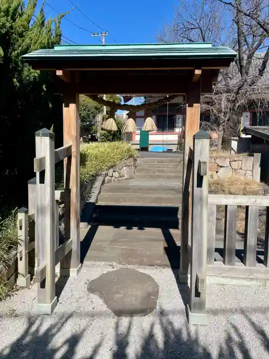 日輪寺の{uncategorized: "未分類", other: "その他", undefined: "問題あり", building: "その他建物", grave: "お墓", sacred_gate: "鳥居", guardian: "狛犬", statue: "像", buddha: "仏像", history: "歴史", nature: "自然", garden: "庭園", animal: "動物", pagoda: "塔", temizu: "手水舎", mountain_gate: "山門・神門", sanctuary: "本殿・本堂", subordinate: "末社・摂社", art: "芸術", scenery: "景色", jizo: "地蔵", ema: "絵馬", goshuin: "御朱印", omikuji: "おみくじ", items: "授与品その他", amulet: "お守り", goshuincho: "御朱印帳", eats: "食事", festival: "お祭り", votive_dance: "神楽", shichigosan: "七五三参", wedding: "結婚式", experience: "体験その他", initially: "初詣", around: "周辺", anti_infection: "感染症対策"}
