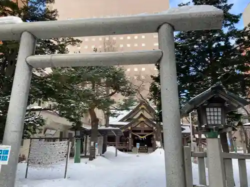 三吉神社の鳥居