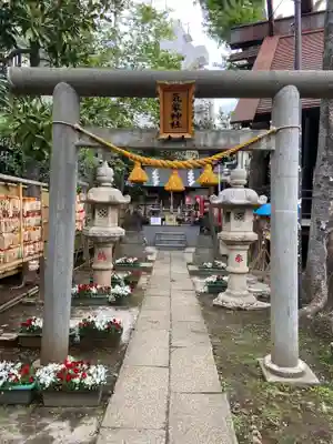 高円寺氷川神社の鳥居