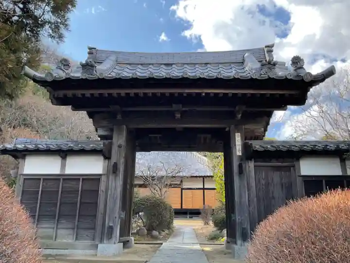 円照寺の山門・神門