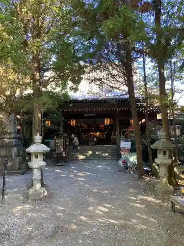 霊山寺の{uncategorized: "未分類", other: "その他", undefined: "問題あり", building: "その他建物", grave: "お墓", sacred_gate: "鳥居", guardian: "狛犬", statue: "像", buddha: "仏像", history: "歴史", nature: "自然", garden: "庭園", animal: "動物", pagoda: "塔", temizu: "手水舎", mountain_gate: "山門・神門", sanctuary: "本殿・本堂", subordinate: "末社・摂社", art: "芸術", scenery: "景色", jizo: "地蔵", ema: "絵馬", goshuin: "御朱印", omikuji: "おみくじ", items: "授与品その他", amulet: "お守り", goshuincho: "御朱印帳", eats: "食事", festival: "お祭り", votive_dance: "神楽", shichigosan: "七五三参", wedding: "結婚式", experience: "体験その他", initially: "初詣", around: "周辺", anti_infection: "感染症対策"}