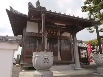転輪寺の本殿・本堂