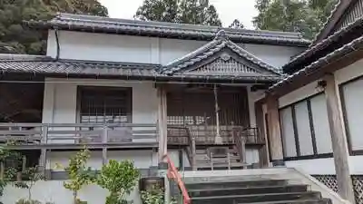 峰興寺の本殿