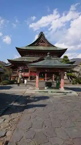 甲斐善光寺の本殿