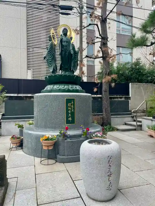 大龍寺の{uncategorized: "未分類", other: "その他", undefined: "問題あり", building: "その他建物", grave: "お墓", sacred_gate: "鳥居", guardian: "狛犬", statue: "像", buddha: "仏像", history: "歴史", nature: "自然", garden: "庭園", animal: "動物", pagoda: "塔", temizu: "手水舎", mountain_gate: "山門・神門", sanctuary: "本殿・本堂", subordinate: "末社・摂社", art: "芸術", scenery: "景色", jizo: "地蔵", ema: "絵馬", goshuin: "御朱印", omikuji: "おみくじ", items: "授与品その他", amulet: "お守り", goshuincho: "御朱印帳", eats: "食事", festival: "お祭り", votive_dance: "神楽", shichigosan: "七五三参", wedding: "結婚式", experience: "体験その他", initially: "初詣", around: "周辺", anti_infection: "感染症対策"}