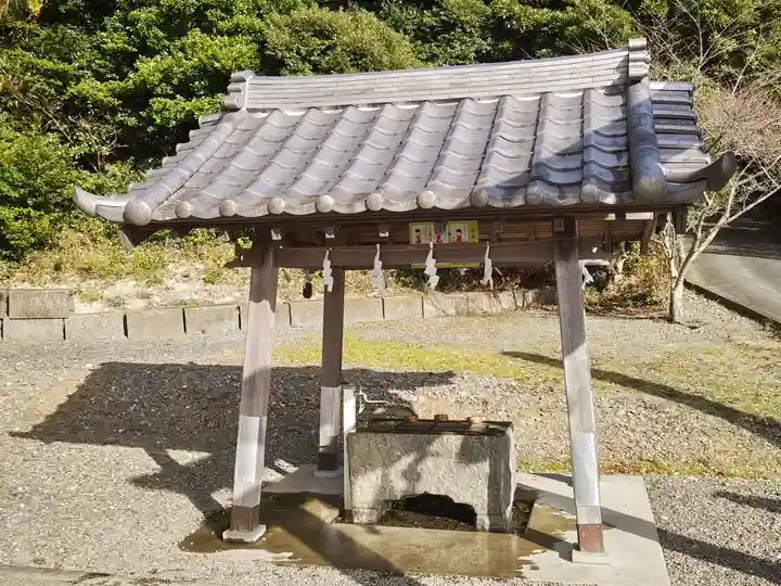 下水神社の手水舎