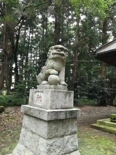 日鷲神社の狛犬