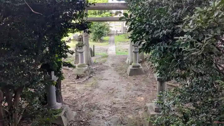 神明社(竹内天神堂古墳)の庭園