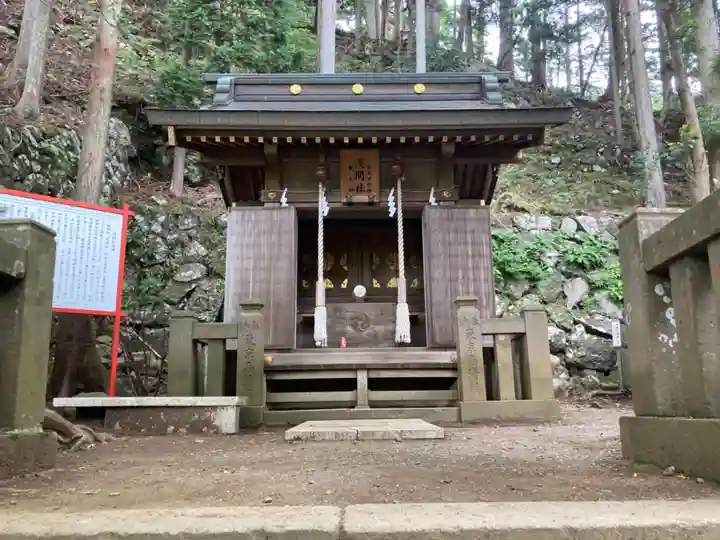 大山阿夫利神社の末社・摂社
