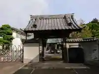 泉蔵寺の山門・神門