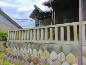 八劔社(中三宅)の本殿・本堂