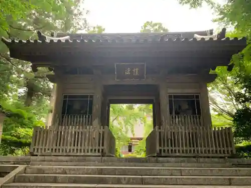 龍潭寺の山門