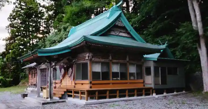 新山神社の本殿・本堂