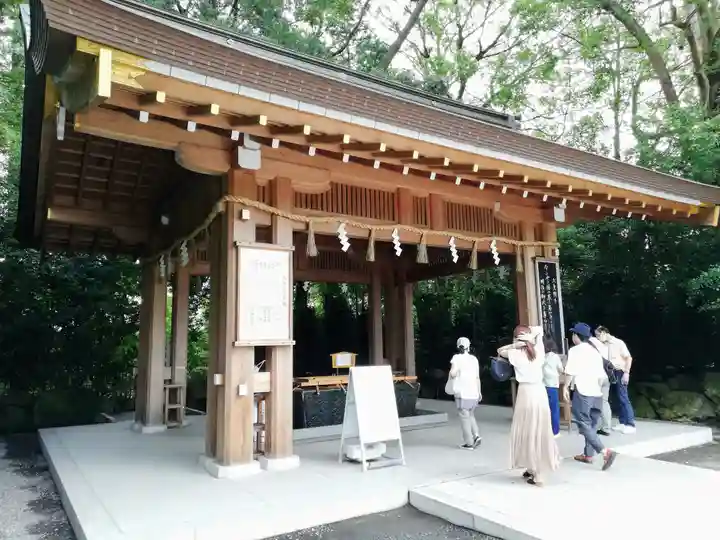 寒川神社の手水舎