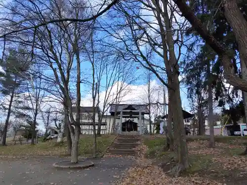 西御料地神社の周辺