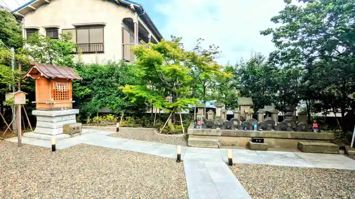 検見川神社の末社・摂社
