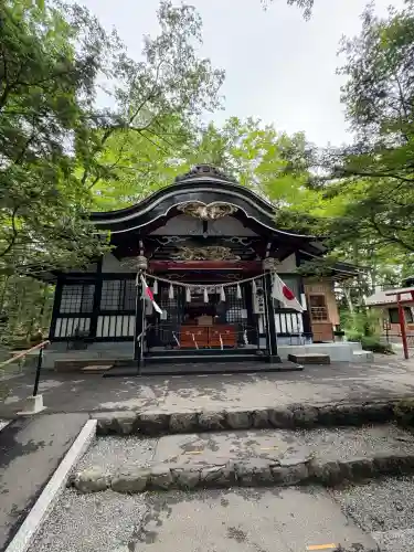 新屋山神社(山梨県)