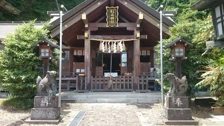 新羽杉山神社の本殿・本堂