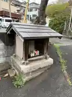 源為朝之廟社(祠)の{uncategorized: "未分類", other: "その他", undefined: "問題あり", building: "その他建物", grave: "お墓", sacred_gate: "鳥居", guardian: "狛犬", statue: "像", buddha: "仏像", history: "歴史", nature: "自然", garden: "庭園", animal: "動物", pagoda: "塔", temizu: "手水舎", mountain_gate: "山門・神門", sanctuary: "本殿・本堂", subordinate: "末社・摂社", art: "芸術", scenery: "景色", jizo: "地蔵", ema: "絵馬", goshuin: "御朱印", omikuji: "おみくじ", items: "授与品その他", amulet: "お守り", goshuincho: "御朱印帳", eats: "食事", festival: "お祭り", votive_dance: "神楽", shichigosan: "七五三参", wedding: "結婚式", experience: "体験その他", initially: "初詣", around: "周辺", anti_infection: "感染症対策"}