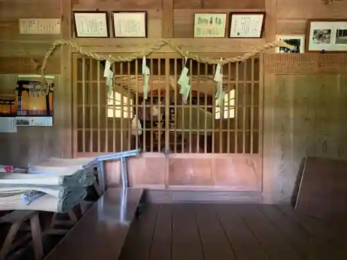 鵜羽神社の本殿・本堂