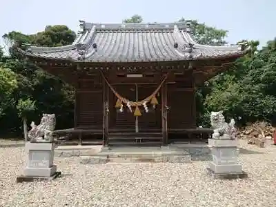 岩崎神社の本殿