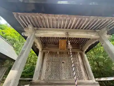 新宮熊野神社の{uncategorized: "未分類", other: "その他", undefined: "問題あり", building: "その他建物", grave: "お墓", sacred_gate: "鳥居", guardian: "狛犬", statue: "像", buddha: "仏像", history: "歴史", nature: "自然", garden: "庭園", animal: "動物", pagoda: "塔", temizu: "手水舎", mountain_gate: "山門・神門", sanctuary: "本殿・本堂", subordinate: "末社・摂社", art: "芸術", scenery: "景色", jizo: "地蔵", ema: "絵馬", goshuin: "御朱印", omikuji: "おみくじ", items: "授与品その他", amulet: "お守り", goshuincho: "御朱印帳", eats: "食事", festival: "お祭り", votive_dance: "神楽", shichigosan: "七五三参", wedding: "結婚式", experience: "体験その他", initially: "初詣", around: "周辺", anti_infection: "感染症対策"}