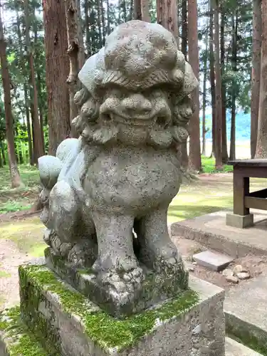 城川神社の狛犬