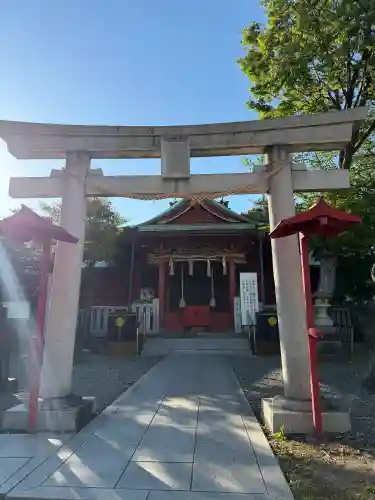 （芝生）浅間神社の{uncategorized: "未分類", other: "その他", undefined: "問題あり", building: "その他建物", grave: "お墓", sacred_gate: "鳥居", guardian: "狛犬", statue: "像", buddha: "仏像", history: "歴史", nature: "自然", garden: "庭園", animal: "動物", pagoda: "塔", temizu: "手水舎", mountain_gate: "山門・神門", sanctuary: "本殿・本堂", subordinate: "末社・摂社", art: "芸術", scenery: "景色", jizo: "地蔵", ema: "絵馬", goshuin: "御朱印", omikuji: "おみくじ", items: "授与品その他", amulet: "お守り", goshuincho: "御朱印帳", eats: "食事", festival: "お祭り", votive_dance: "神楽", shichigosan: "七五三参", wedding: "結婚式", experience: "体験その他", initially: "初詣", around: "周辺", anti_infection: "感染症対策"}