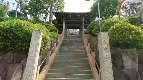 曹源寺の山門